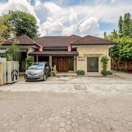 Collection O 3945 Bale Tardian Syariah Hotel Melati ภายนอก รูปภาพ